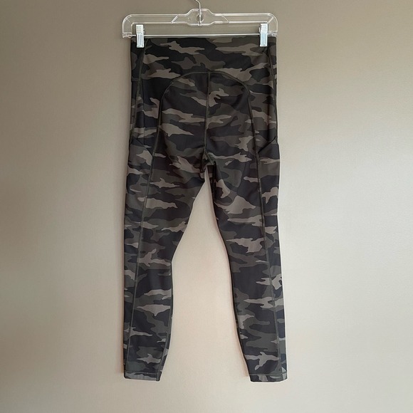 Athleta Ultimate Stash Pocket Camo 7/8 Tight Sz Small Athletic Activewear - Picture 12 of 16